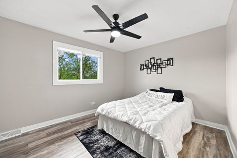 Tiny photo for 313 S Blackstone Avenue, Glenwood, IL 60425 (MLS # 12748992)