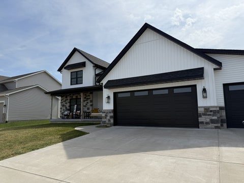 Tiny photo for 237 W Torrey Pines Drive, Eldridge, IA 52748 (MLS # 12753056)