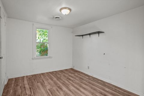 Tiny photo for 2325 University Avenue, Crest Hill, IL 60403 (MLS # 12503989)