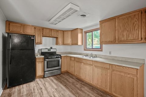 Tiny photo for 2325 University Avenue, Crest Hill, IL 60403 (MLS # 12503989)