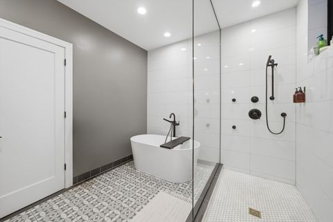 Tiny photo for 855 N Wolcott Avenue #1, Chicago, IL 60622 (MLS # 12557517)