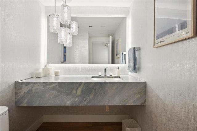 161 E Chicago Avenue 58K2