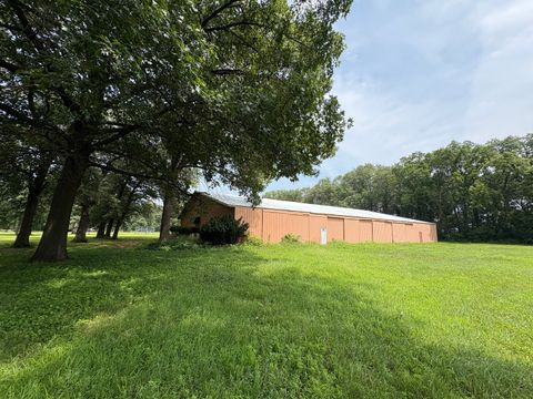 4112 S Youth Camp Road St. Anne IL 60964