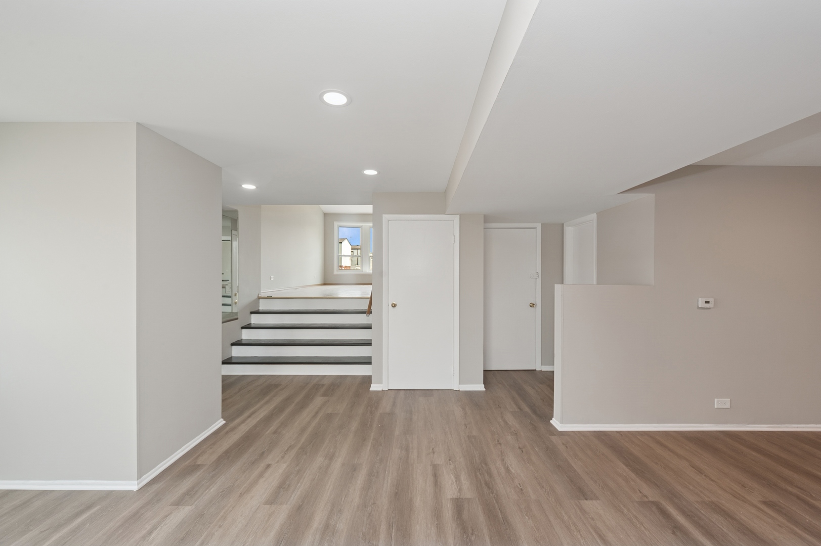 9354 TWIN OAKS Lane