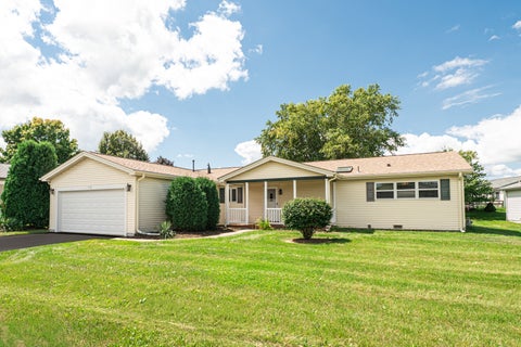 Photo of 332 Palomino Court, Grayslake, IL 60030 (MLS # 12758110)