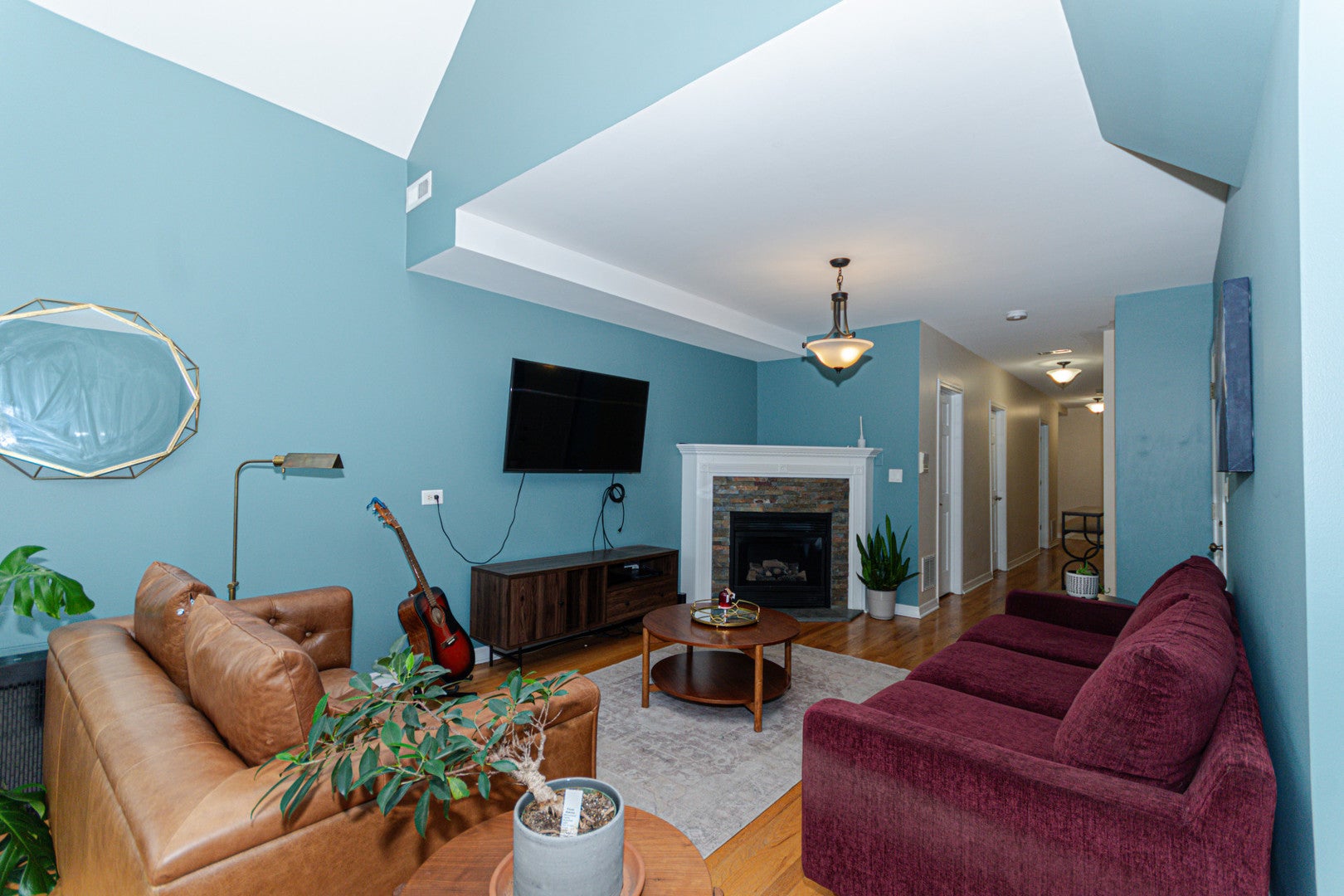1325 W George Street 3