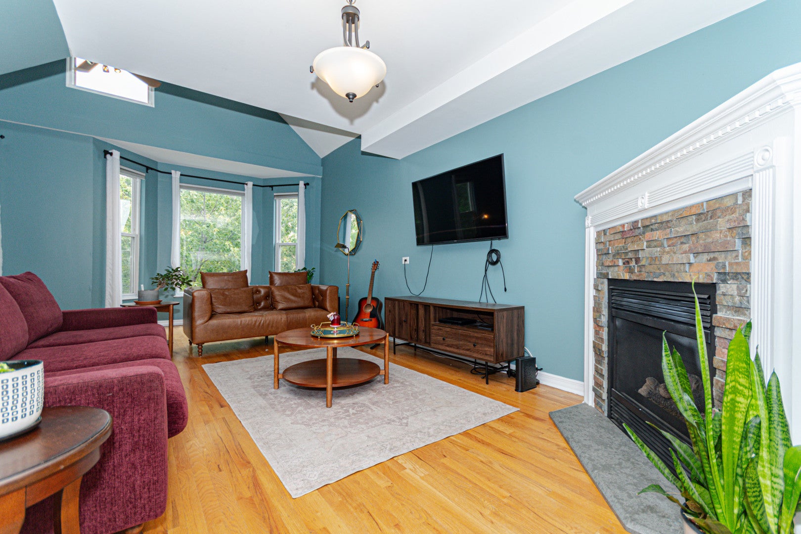 1325 W George Street 3