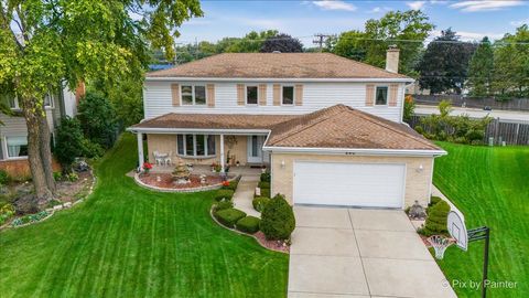 Tiny photo for 690 Yorkshire Lane, Des Plaines, IL 60016 (MLS # 12481979)