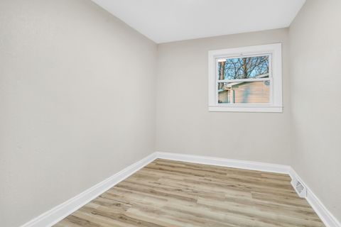 Tiny photo for 38323 N 3rd Avenue, Spring Grove, IL 60081 (MLS # 12529104)