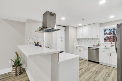 Tiny photo for 38323 N 3rd Avenue, Spring Grove, IL 60081 (MLS # 12529104)