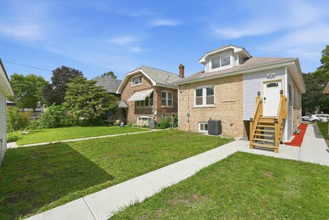 Tiny photo for 1414 S 60th Court, Cicero, IL 60804 (MLS # 12716262)