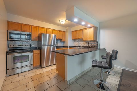 Tiny photo for 6030 N Sheridan Road #2108, Chicago, IL 60660 (MLS # 12476489)