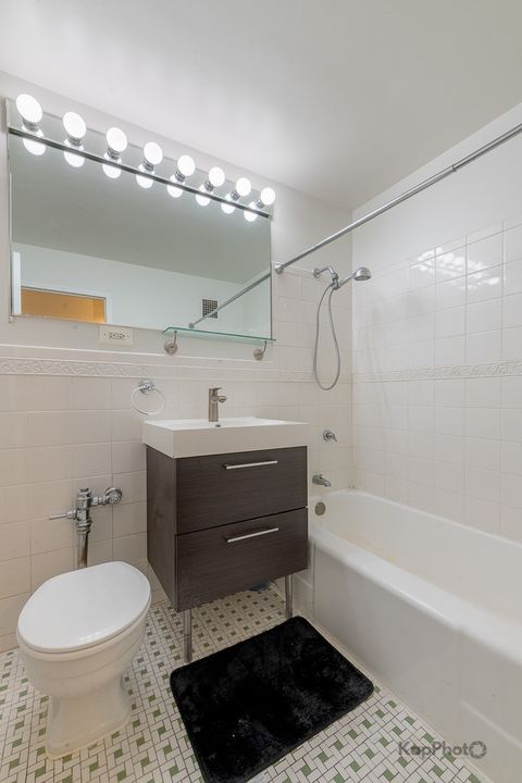 Tiny photo for 6030 N Sheridan Road #2108, Chicago, IL 60660 (MLS # 12476489)