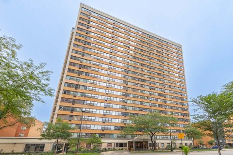 Photo of 6030 N Sheridan Road #2108, Chicago, IL 60660 (MLS # 12476489)