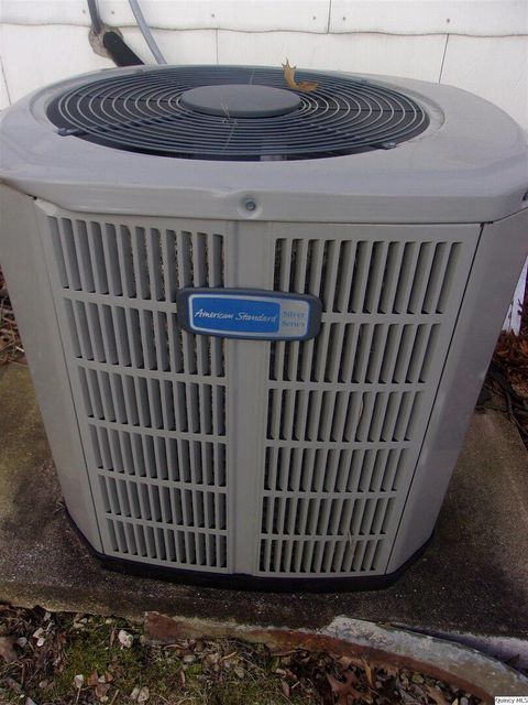 Tiny photo for 740 S 14th St, Quincy, IL 62301 (MLS # 12591801)