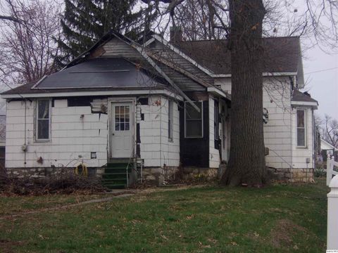 Tiny photo for 740 S 14th St, Quincy, IL 62301 (MLS # 12591801)