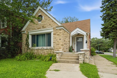 Photo of 8559 S Phillips Avenue, Chicago, IL 60617 (MLS # 12741849)