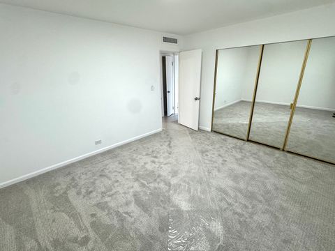 Tiny photo for 5001 Carriageway Drive #215, Rolling Meadows, IL 60008 (MLS # 12451777)