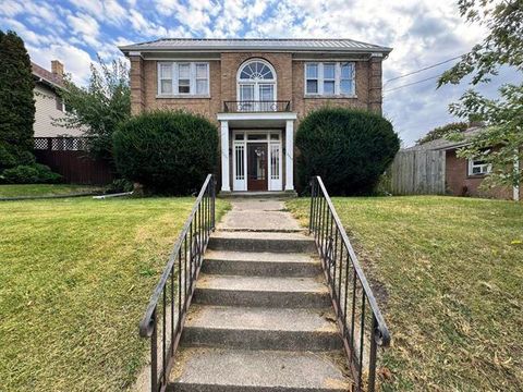 2225 Broadway Rockford IL 61104