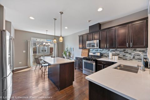 Tiny photo for 2525 Dunraven Avenue, Naperville, IL 60540 (MLS # 12458686)