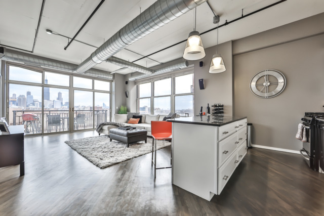 6 S Laflin Street 713