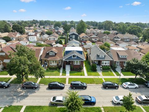 Tiny photo for 2733 Wesley Avenue, Berwyn, IL 60402 (MLS # 12379360)