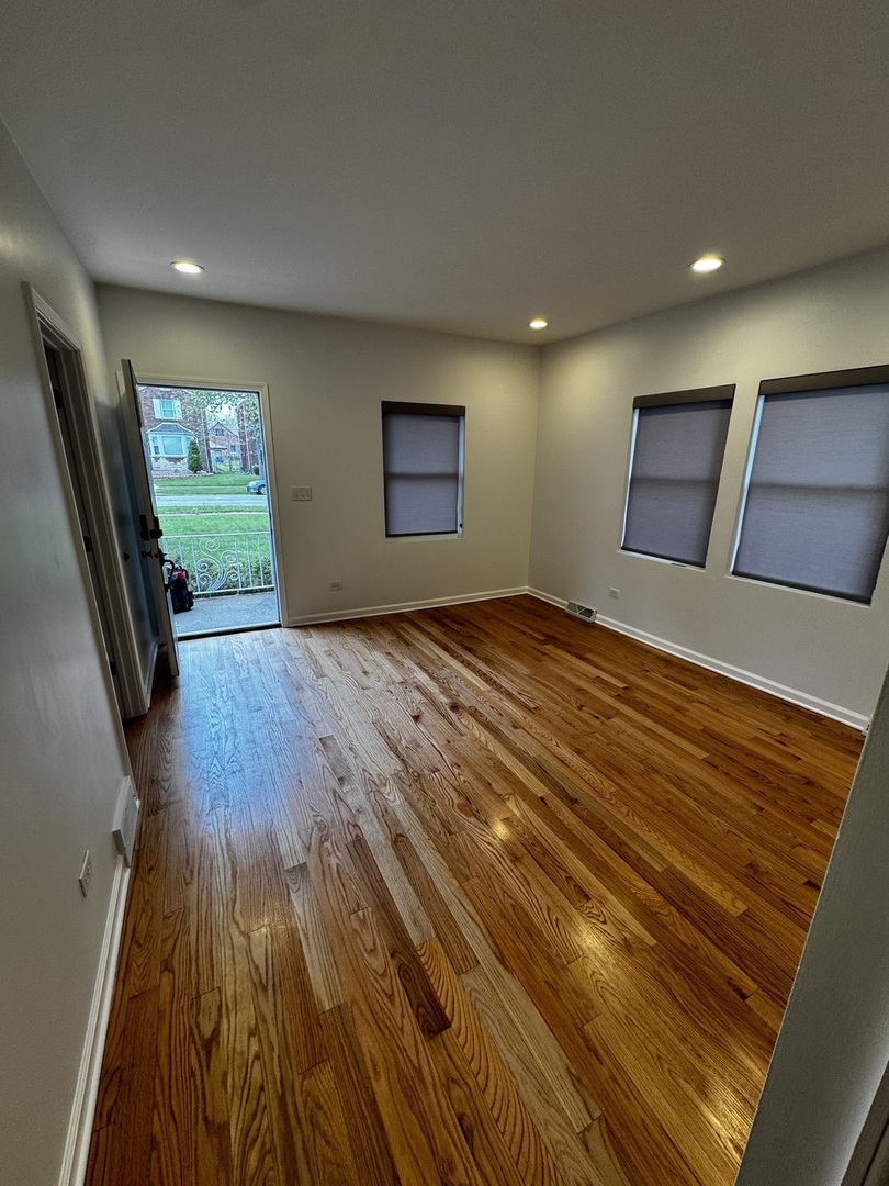 9526 S Claremont Avenue