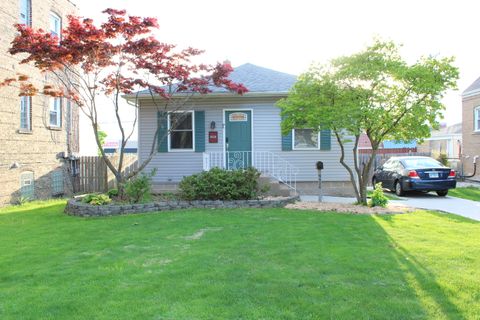 Photo of 9526 S Claremont Avenue, Chicago, IL 60643 (MLS # 12627835)