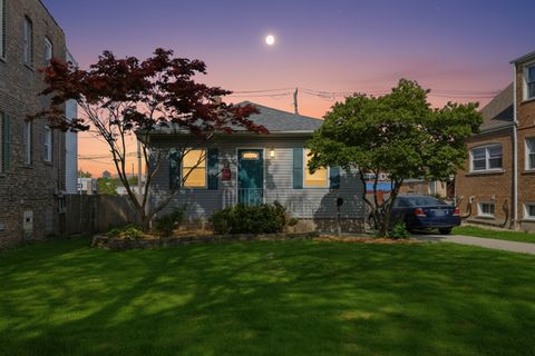 Photo of 9526 S Claremont Avenue, Chicago, IL 60643 (MLS # 12627835)