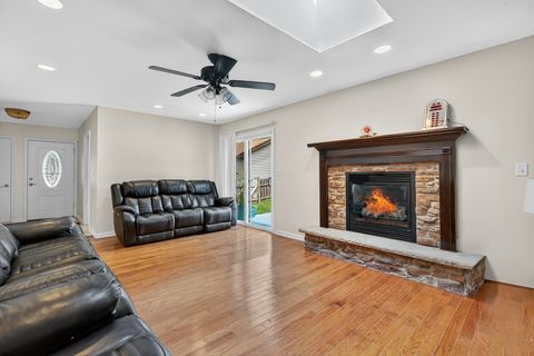 Tiny photo for 854 Plains Court, Carol Stream, IL 60188 (MLS # 12447575)