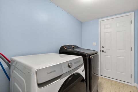 Tiny photo for 854 Plains Court, Carol Stream, IL 60188 (MLS # 12447575)