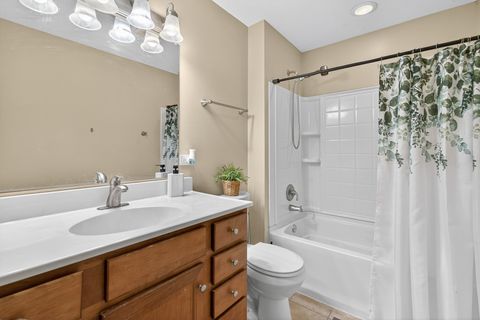 Tiny photo for 854 Plains Court, Carol Stream, IL 60188 (MLS # 12447575)