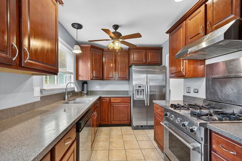 Tiny photo for 854 Plains Court, Carol Stream, IL 60188 (MLS # 12447575)