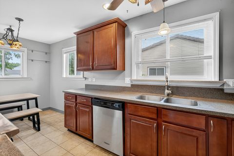 Tiny photo for 854 Plains Court, Carol Stream, IL 60188 (MLS # 12447575)