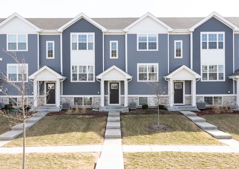 Property photo of 818 Briar Glen Court, Hampshire, IL 60140