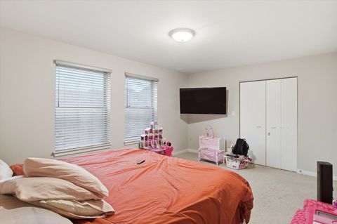 Tiny photo for 830 E Bowen Avenue #2A, Chicago, IL 60653 (MLS # 12579036)