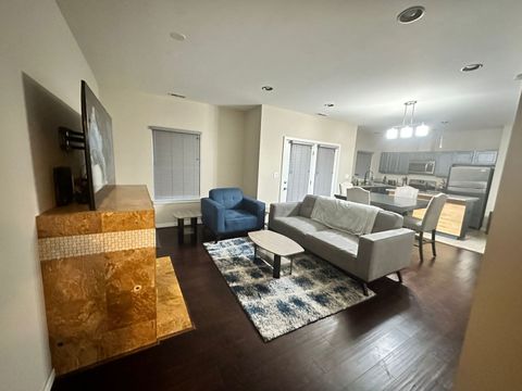 Tiny photo for 830 E Bowen Avenue #2A, Chicago, IL 60653 (MLS # 12579036)