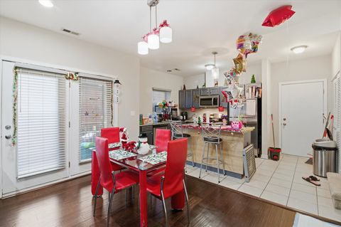 Tiny photo for 830 E Bowen Avenue #2A, Chicago, IL 60653 (MLS # 12579036)