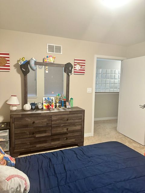 Tiny photo for 830 E Bowen Avenue #2A, Chicago, IL 60653 (MLS # 12579036)