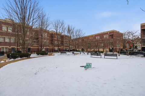 Tiny photo for 830 E Bowen Avenue #2A, Chicago, IL 60653 (MLS # 12579036)