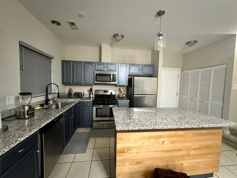 Tiny photo for 830 E Bowen Avenue #2A, Chicago, IL 60653 (MLS # 12579036)