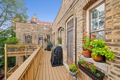 Tiny photo for 1635 Hinman Avenue #3, Evanston, IL 60201 (MLS # 12740693)