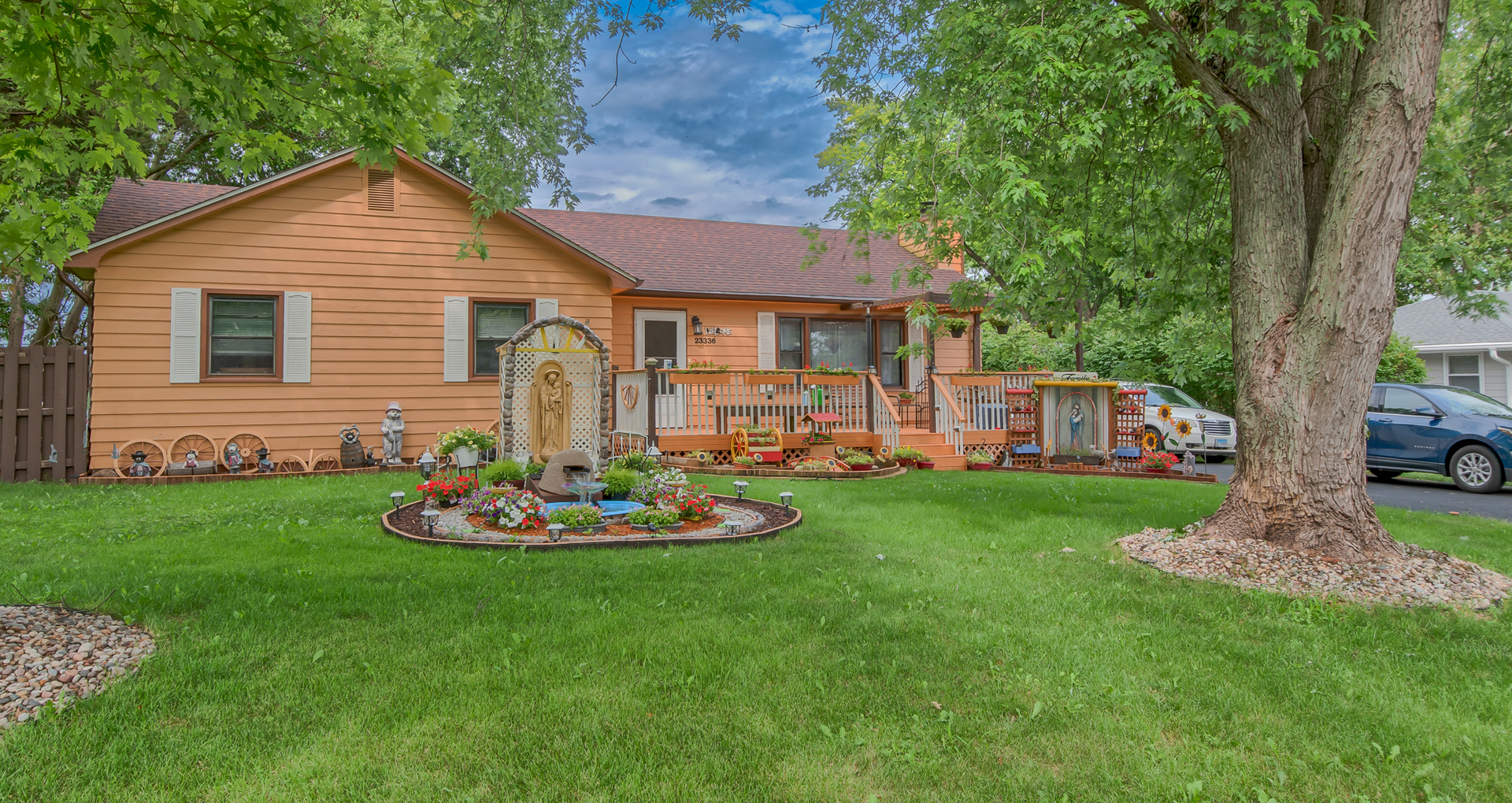 23336 W Peterson Drive