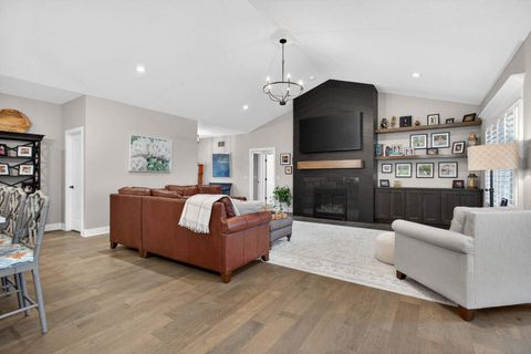 Tiny photo for 5912 Pigeon Creek Road, Bettendorf, IA 52722 (MLS # 12595744)