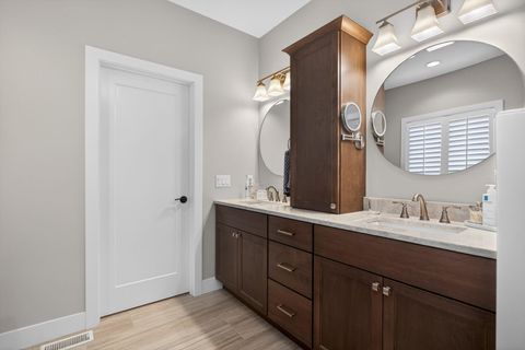 Tiny photo for 5912 Pigeon Creek Road, Bettendorf, IA 52722 (MLS # 12595744)