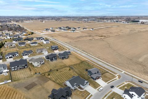 Tiny photo for 5912 Pigeon Creek Road, Bettendorf, IA 52722 (MLS # 12595744)