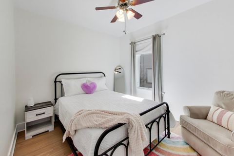 Tiny photo for 57 Chestnut Avenue, Clarendon Hills, IL 60514 (MLS # 12588845)