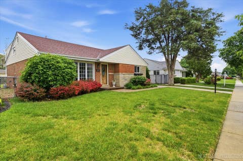 Tiny photo for 7528 Churchill Street, Morton Grove, IL 60053 (MLS # 12663131)