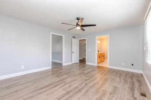 Tiny photo for 301 Lake Shore Circle, Bloomington, IL 61704 (MLS # 12596310)