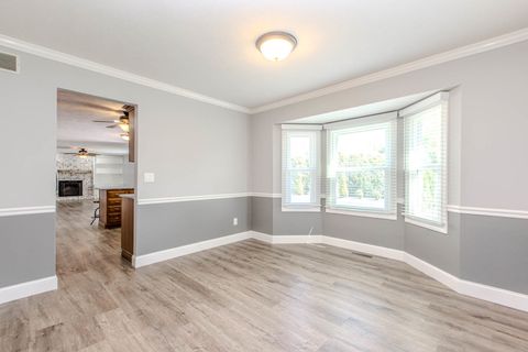 Tiny photo for 301 Lake Shore Circle, Bloomington, IL 61704 (MLS # 12596310)